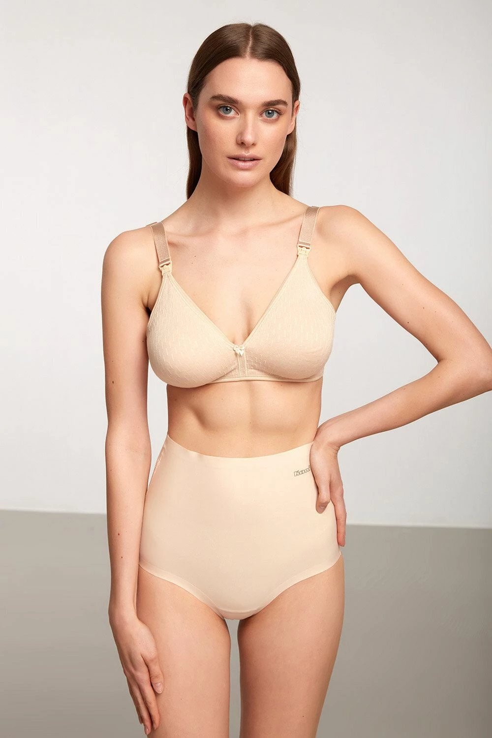 Sytjena Jumeon, nude, 1C13CSUK021.003.C00225