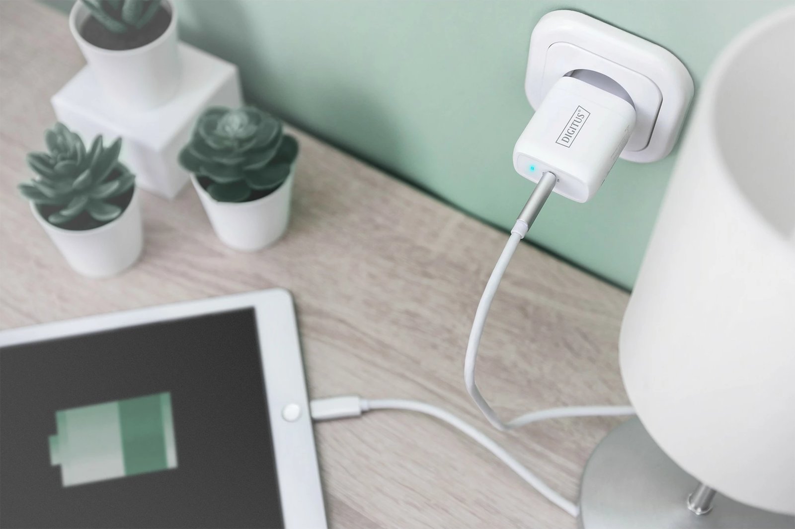 Karikues USB-C Digitus 20W PD3.0 i bardhë