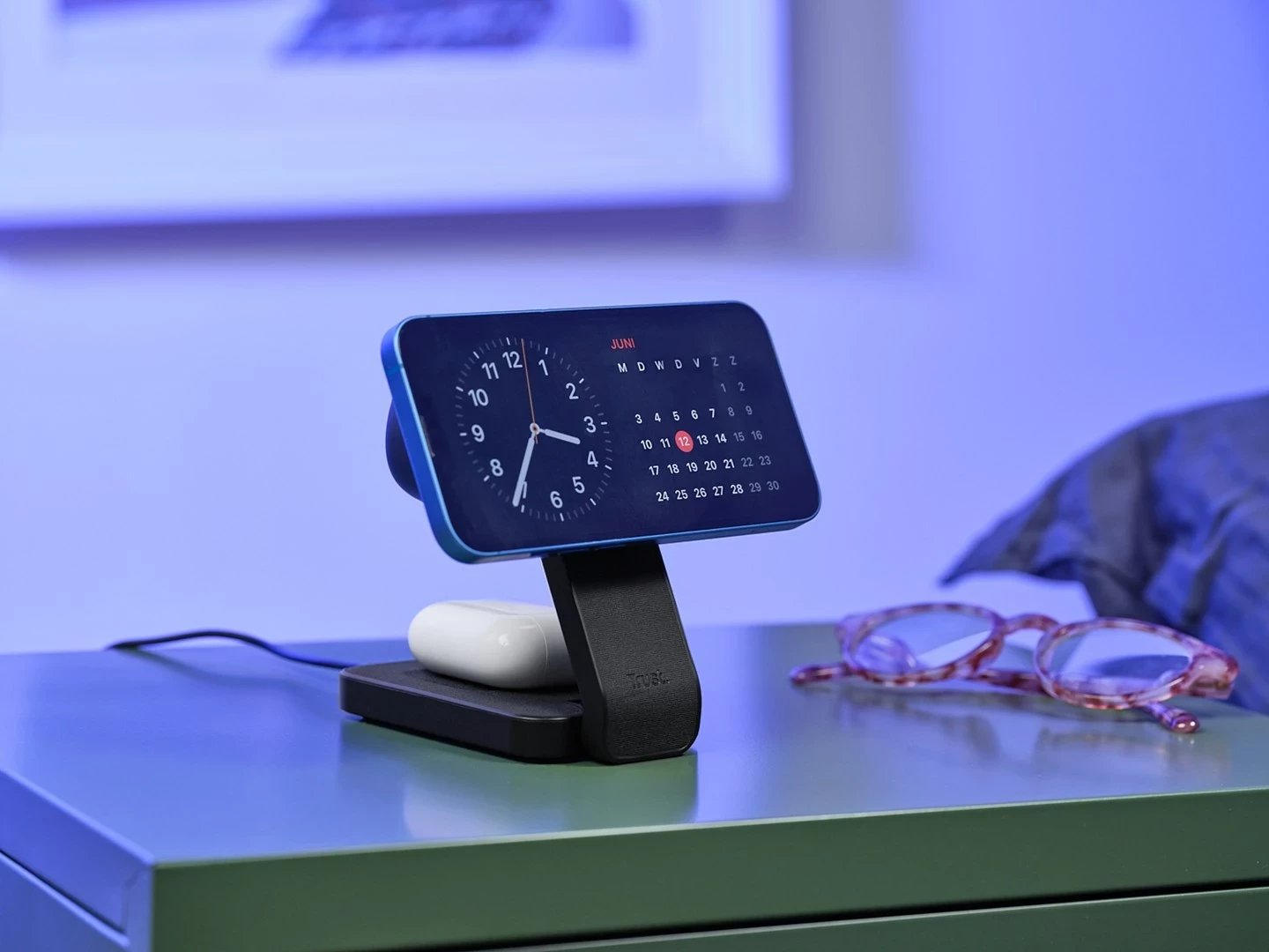 Karikues wireless Trust Viro, për kufje, celular, smartwatch, i zi