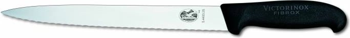 Thikë për prerje Victorinox, e valëzuar, e zezë