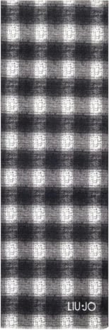 Shall Liu Jo femra, e zezë