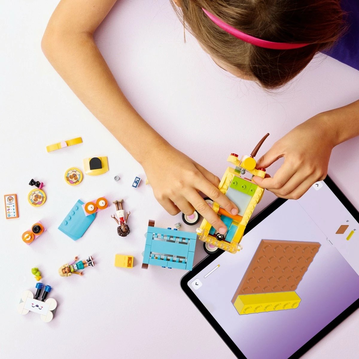 Set ndërtime LEGO Friends 42678 furgon aksesorësh për kafshë, 237 pjesë, 6+ vjeç