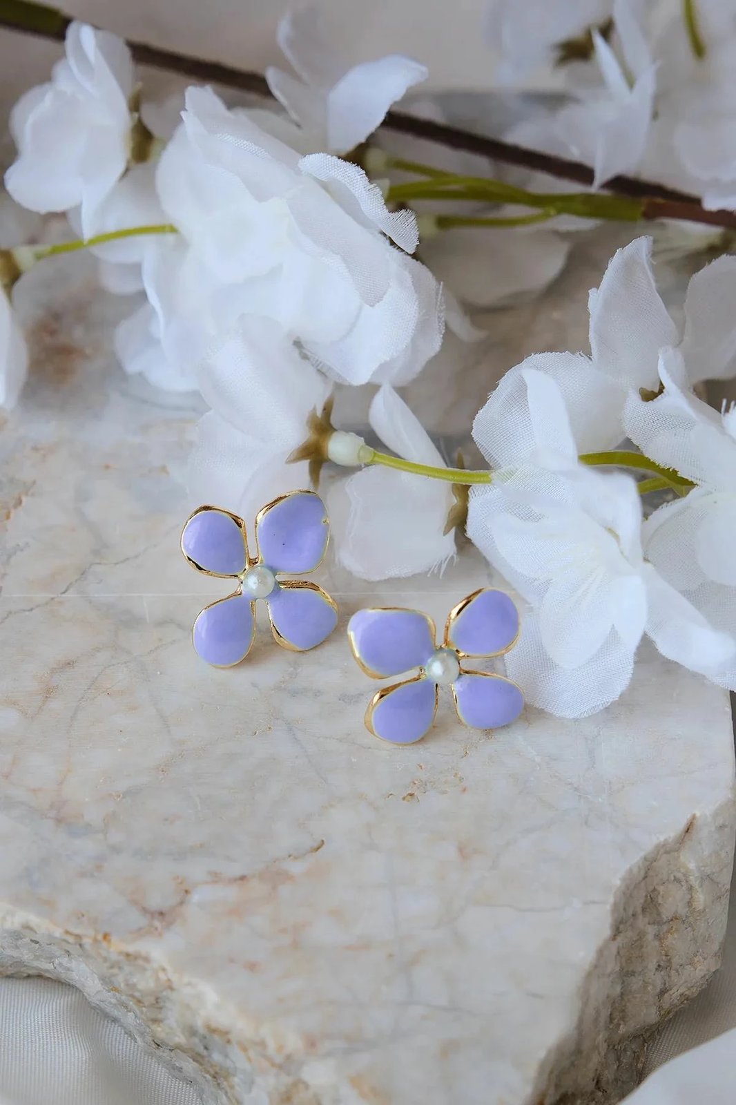 Vath floriri me zirkon, Jumeon, Mor-İnc-Sdfkup