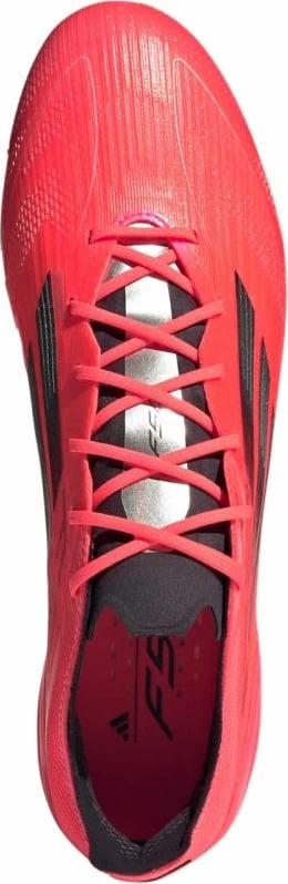 Çizme futbolli adidas për meshkuj, të kuqe