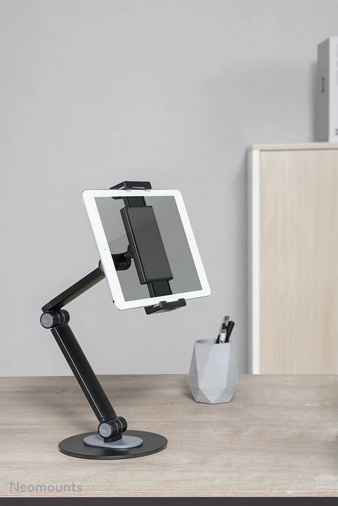 Mbajtës tabletash dhe celularësh Neomounts DS15-550BL1, universal, për tavolinë, 4.7-12.9 inç, i zi
