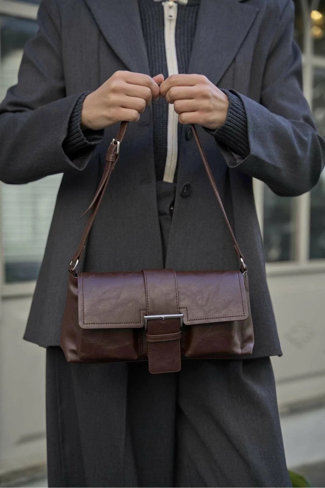 Çantë dore Zoozie Bags, ngjyrë kafe, MK1020225SV10-003