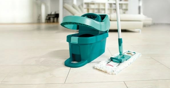 Mop Leifheit 55045 për pastrim të lagësht, mikrofibër, dorezë alumini, Blu/Gjelbër