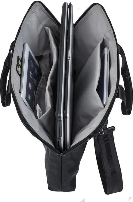 Çantë RivaCase 8930, 15.6", E zezë