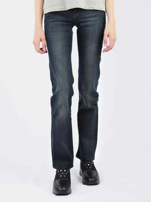 xhinse Lee për femra