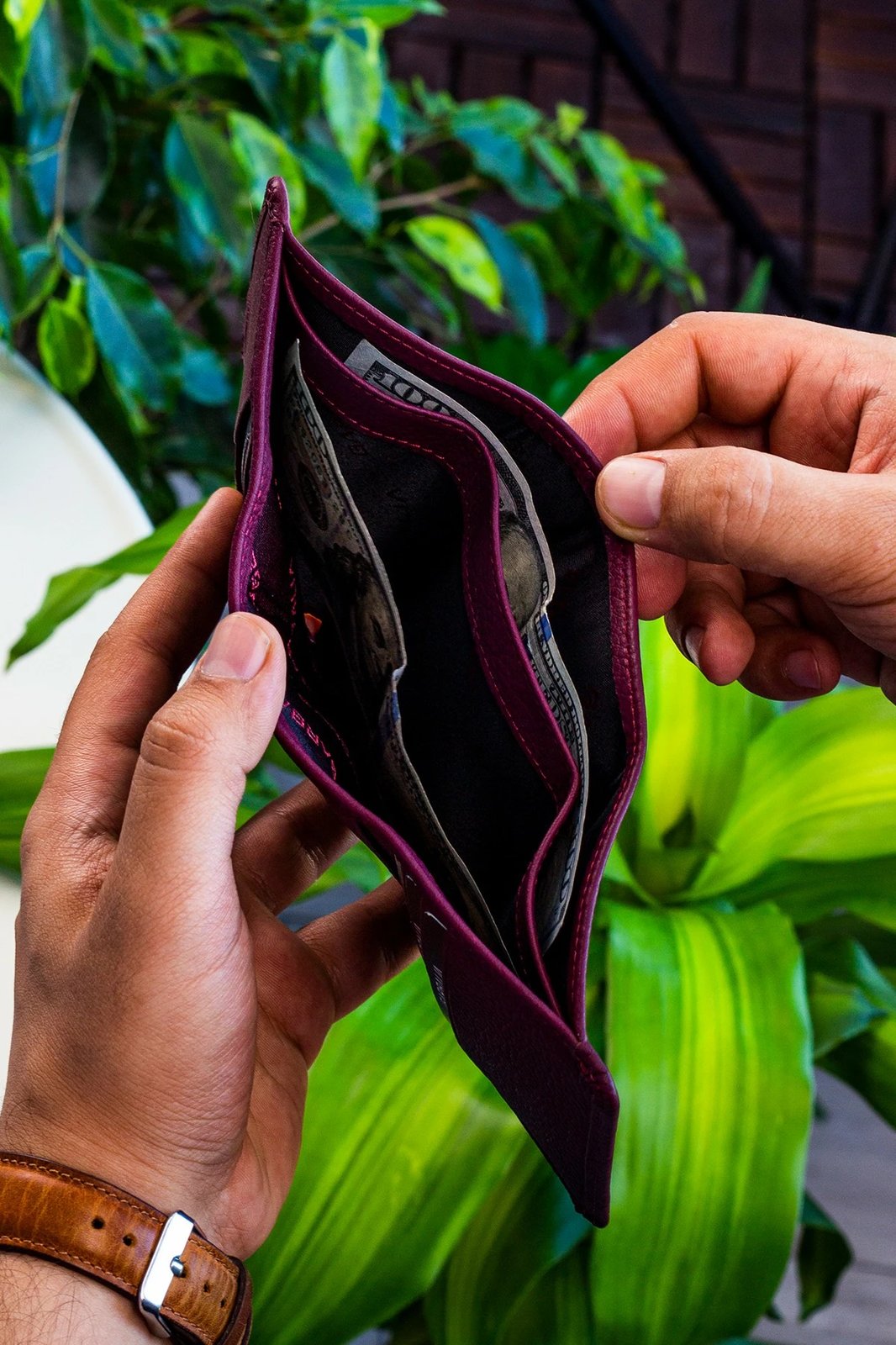 Portofol për burra, ngjyrë e kuqe claret, Zoozie Bags