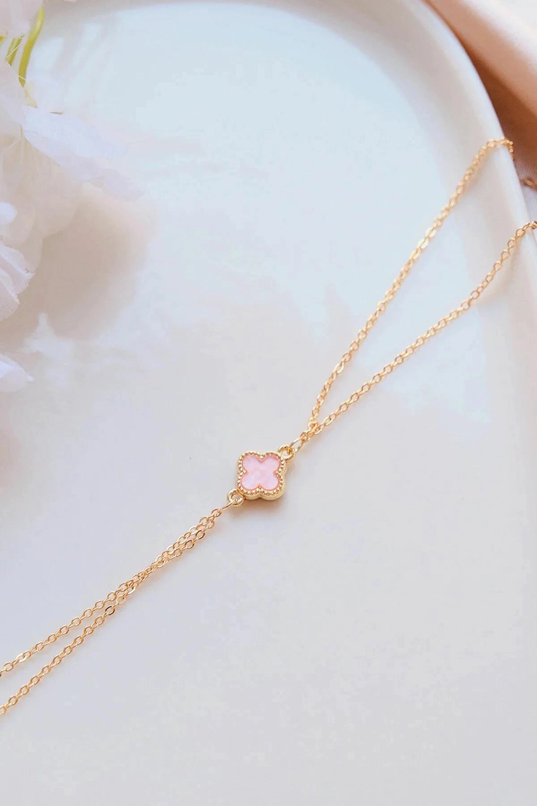 Byzylyk Jumeon, ngjyrë ari, gur zirkoni