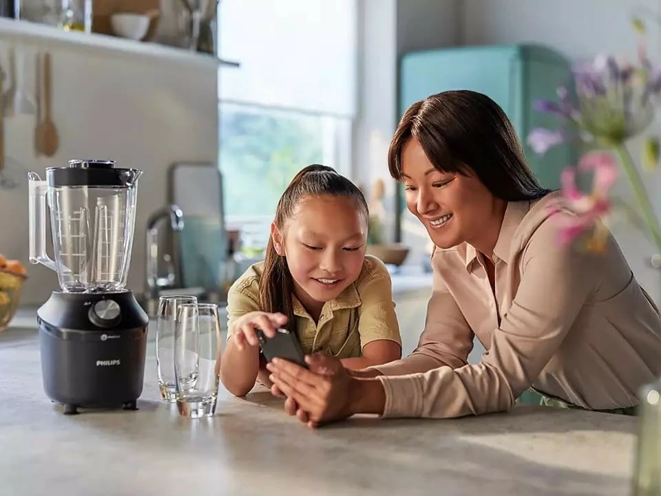 Blender Philips HR2191/01 me gotë, 2L, i zi