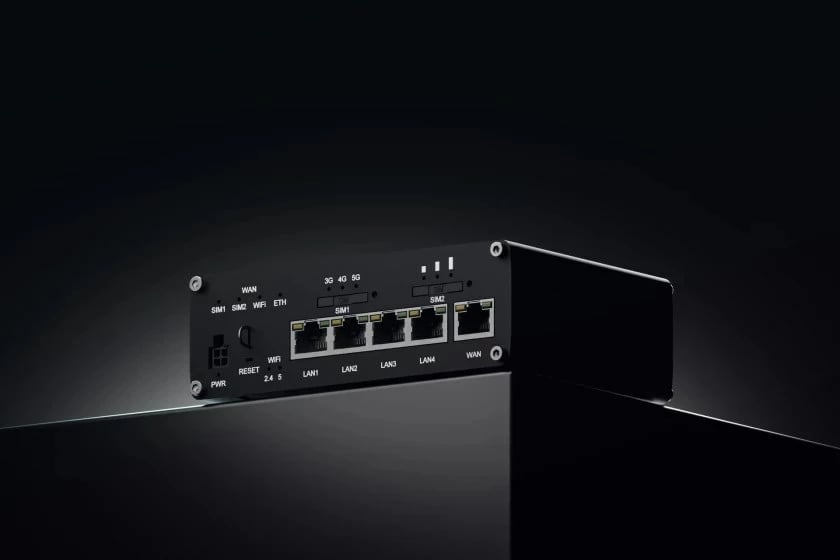 Kasë ruter Teltonika RUTC50, 5G, Wi-Fi 6, Gigabit Ethernet, e zezë