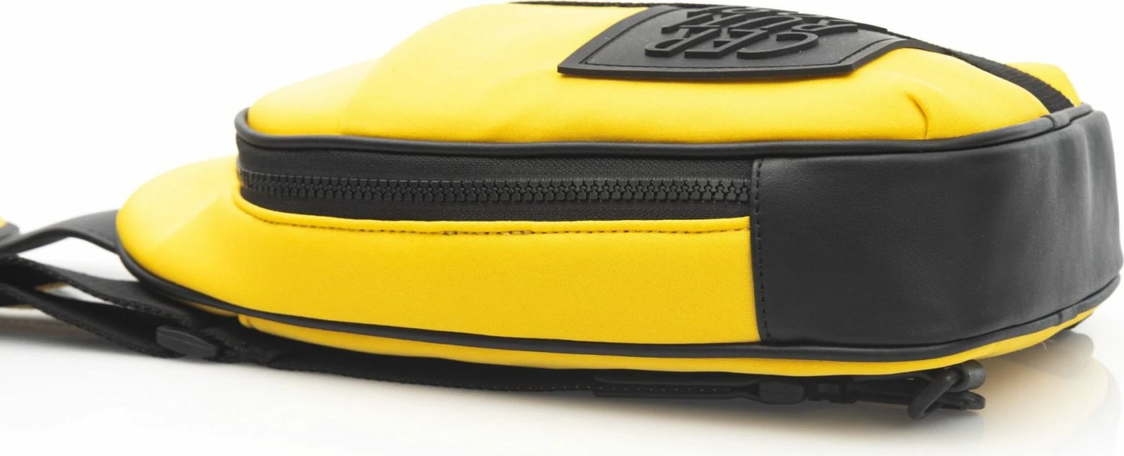 Çantë krahu për meshkuj Cerruti 1881, e verdhë 