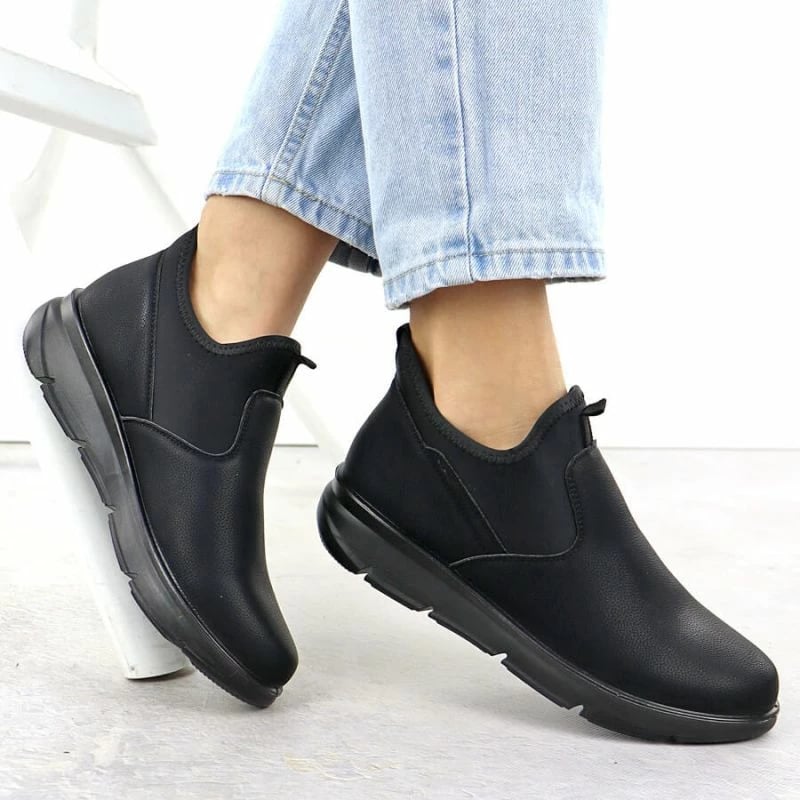 Çizme të ulëta femra Potocki 25-90356, të zeza