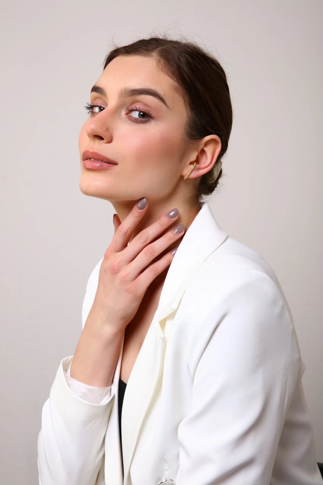 Vathë Jumeon, earcuffburgu, ngjyrë ari