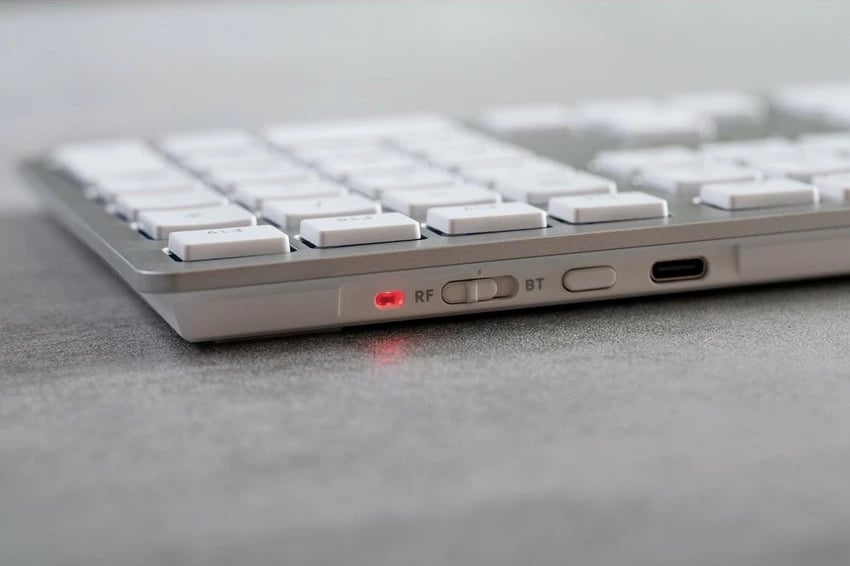 Tastierë Cherry KW 9100 SLIM për Mac, Wired & Wireless, USB + Bluetooth, QWERTZ, Argjendtë