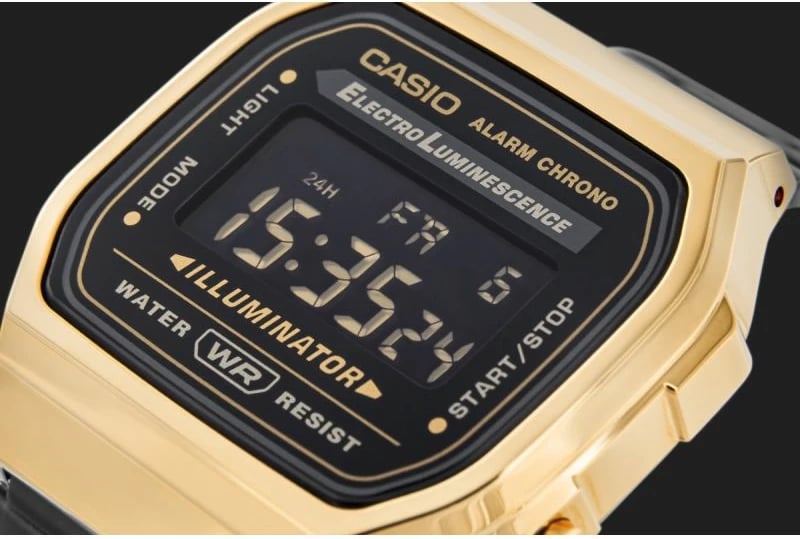 Orë dore për meshkuj CASIO, e zezë