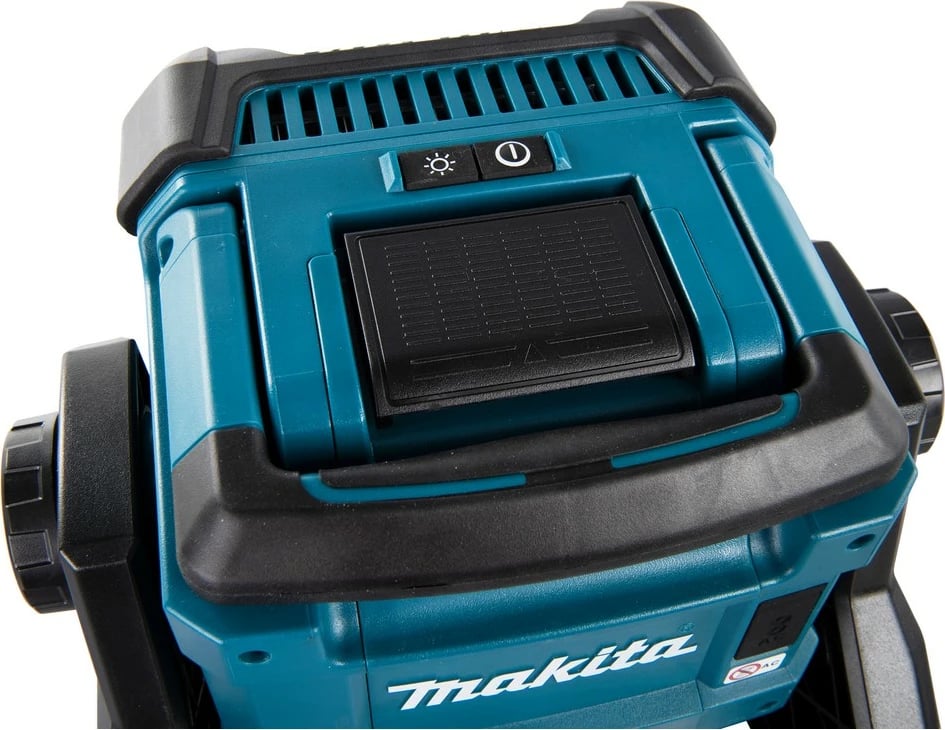 Llambë pune Makita DML811, 31.5W, 6000mAh, LED, e zezë/blu Llambë pune Makita DML811, 31.5W, 6000mAh, LED, e zezë/blu
