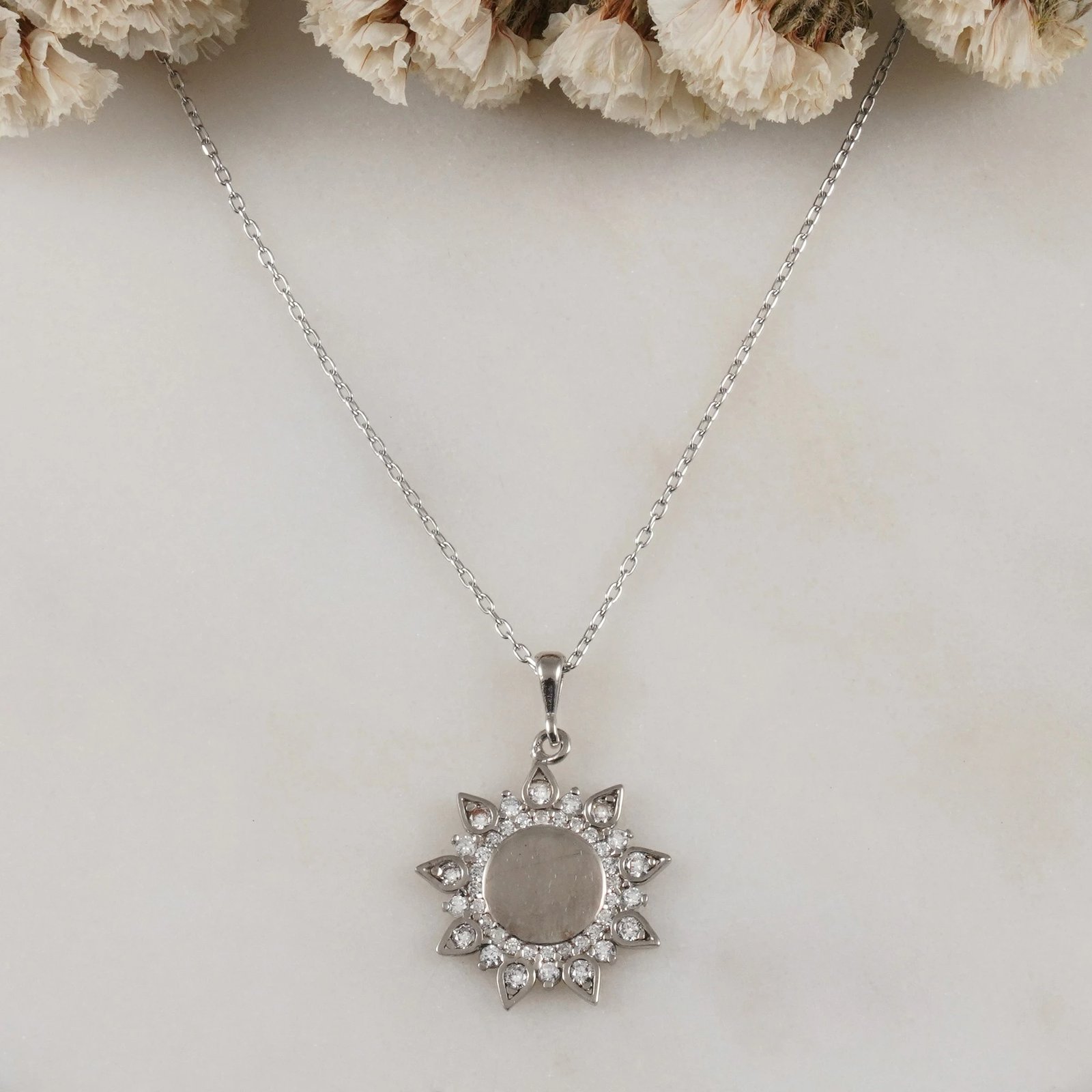 Varëse argjendi Jumeon, 11107ROD