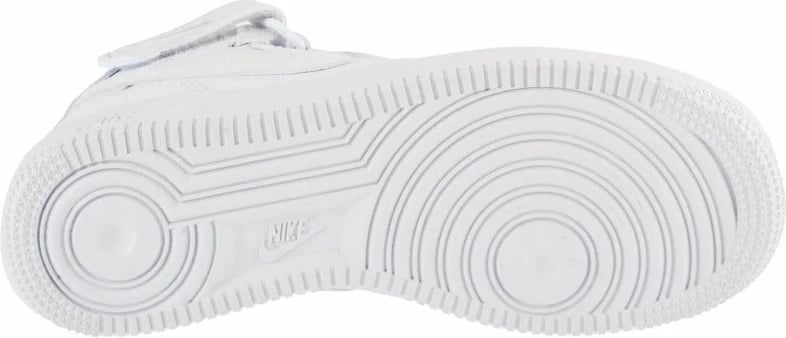 Atlete Nike për femra, të bardha