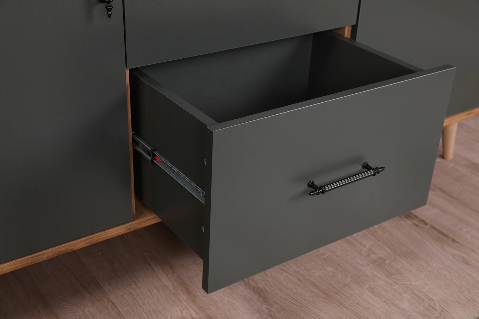 Konsolë Hanah Home, Cordoba, ngjyrë arre dhe antracit