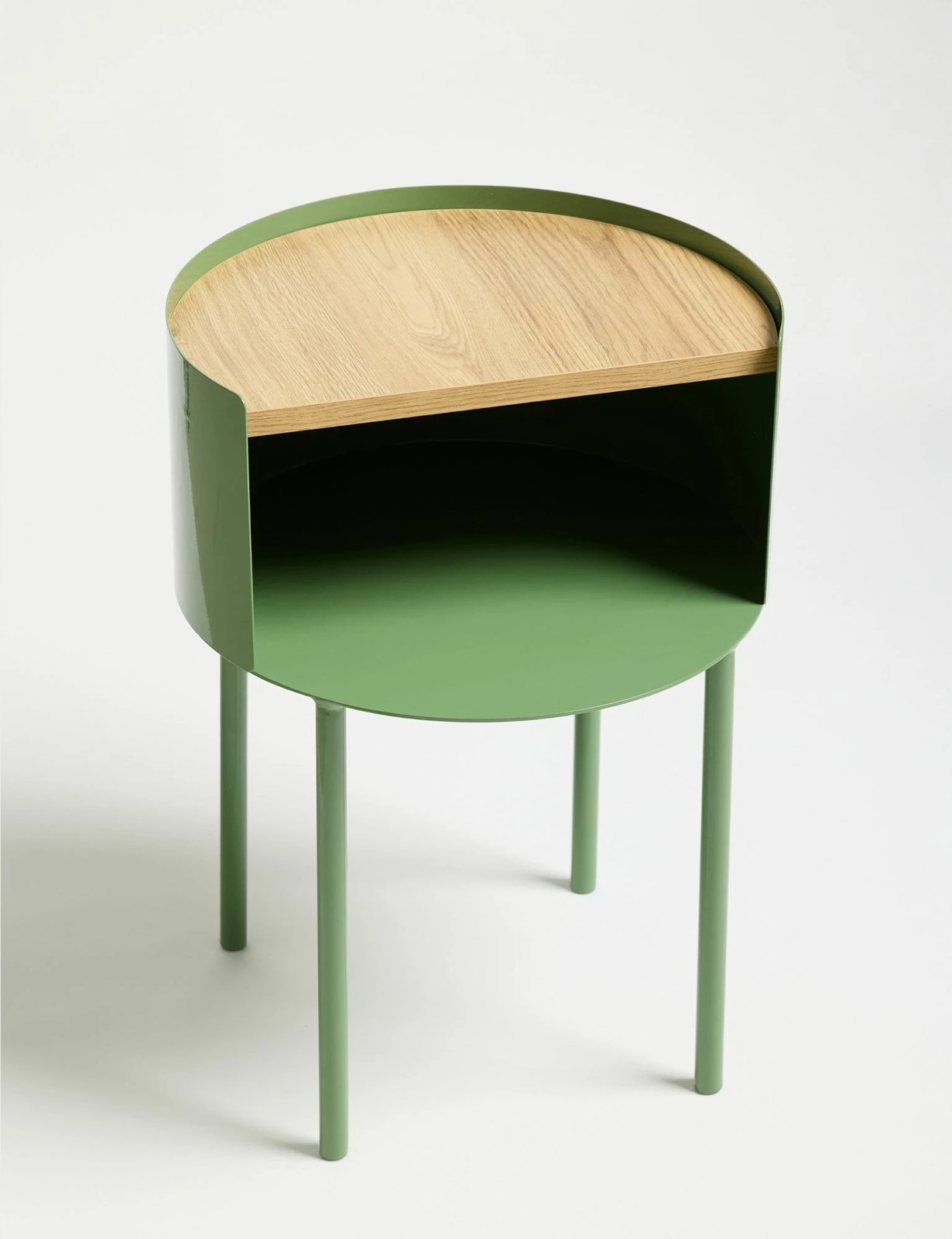 Tavolinë anësore Skye Decor, ngjyrë matcha, Espen