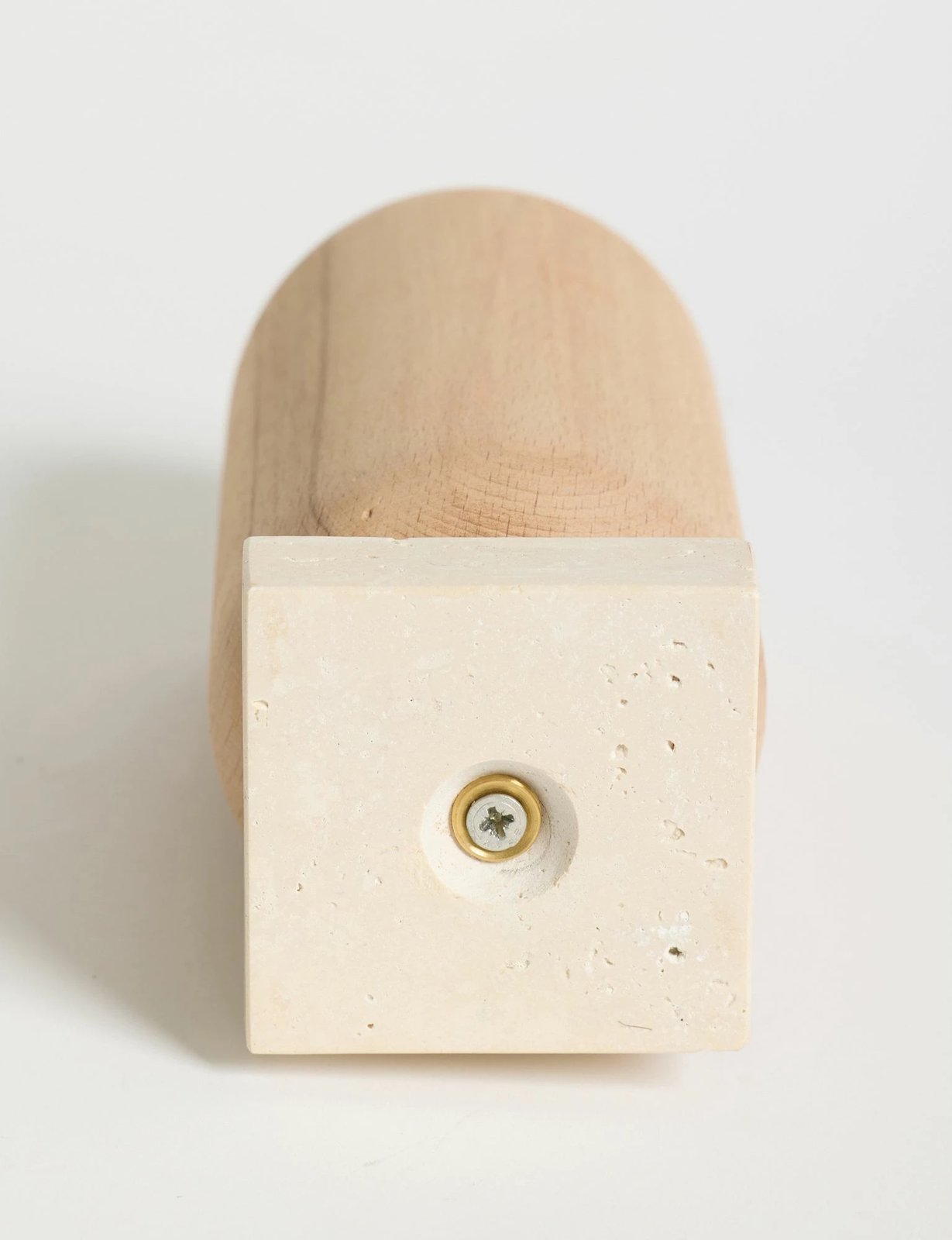 Vazo Evila Originals, Vasio Big, ngjyrë bezhë, qeramike, me bazë travertini, 9x22.5x9cm