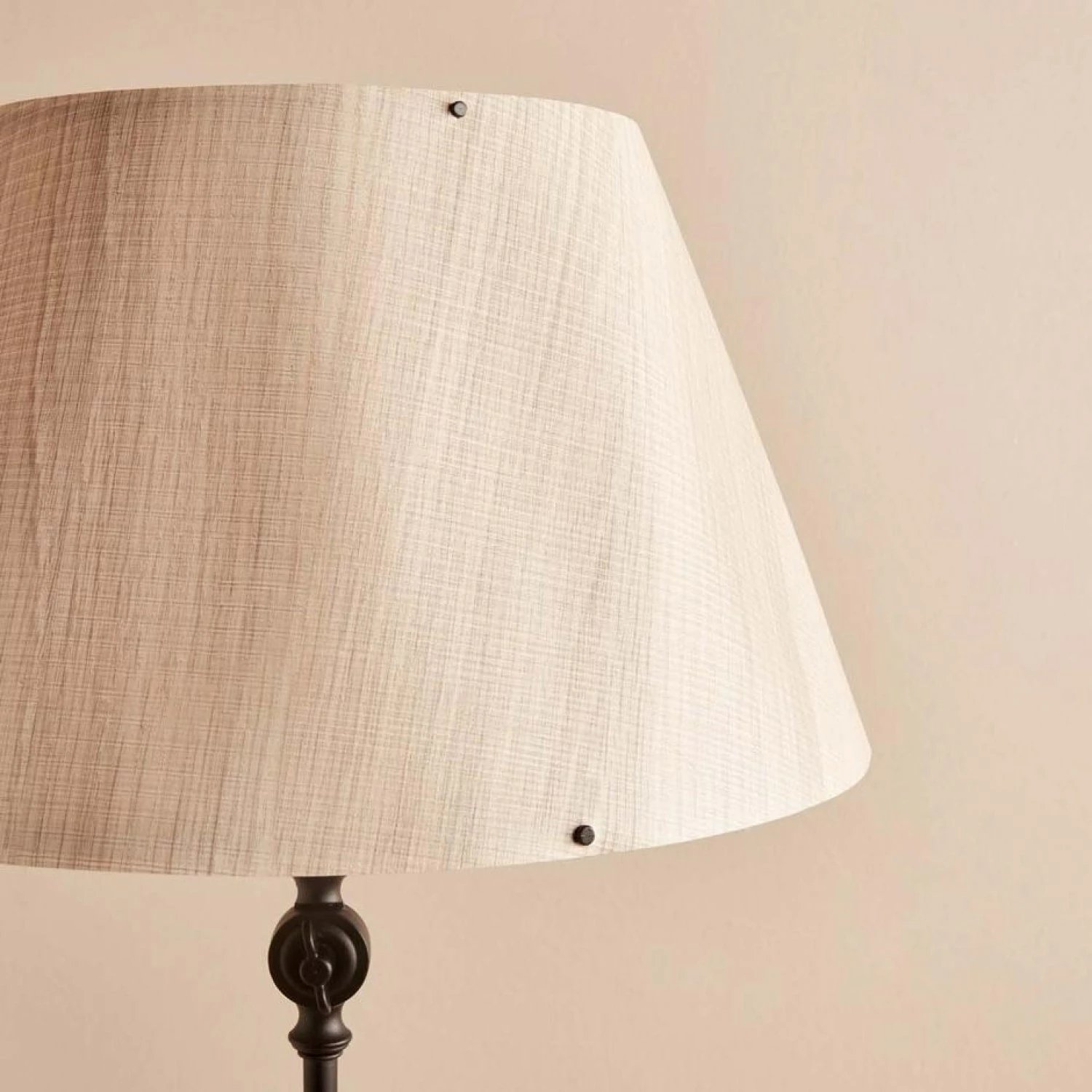 Llambë dyshemeje Opviq, AYD-3485, ngjyrë krem dhe e zezë