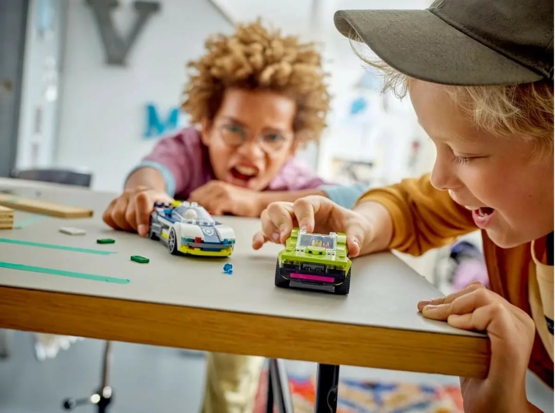 Set LEGO City 60415, makinë policie dhe muscle car, 213 pjesë, për fëmijë, shumëngjyrëshe Set LEGO City 60415, makinë policie dhe muscle car, 213 pjesë, për fëmijë, shumëngjyrëshe