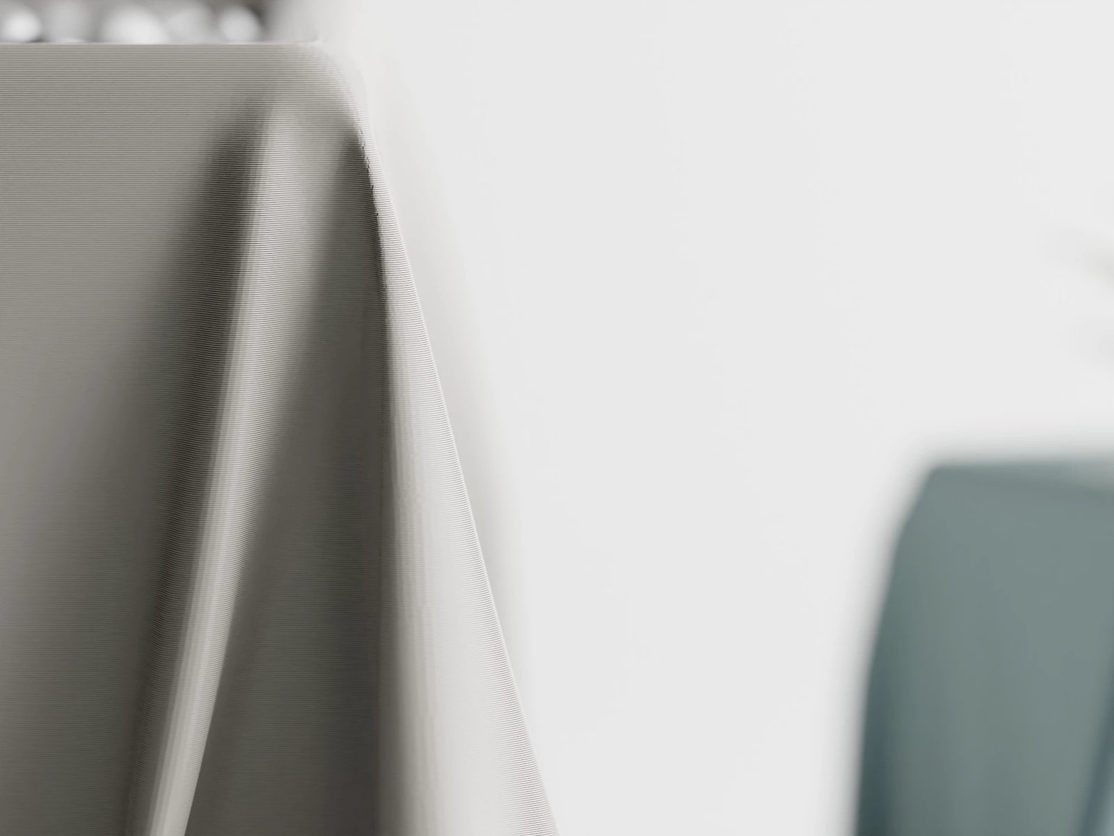 Vazo dekorative me strukturë si mëndafsh, madhësia M, hiri