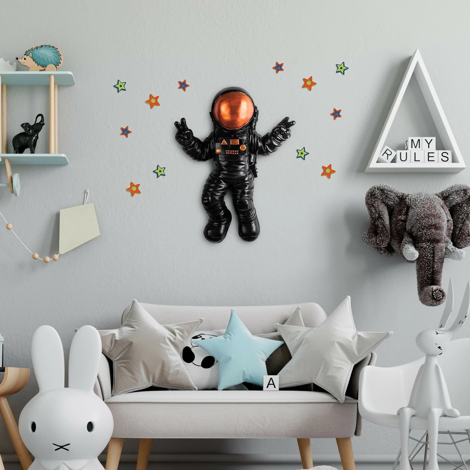 Aksesor dekorativ muri Wallity, kozmonaut 3, shumëngjyrësh, 35x47x10cm