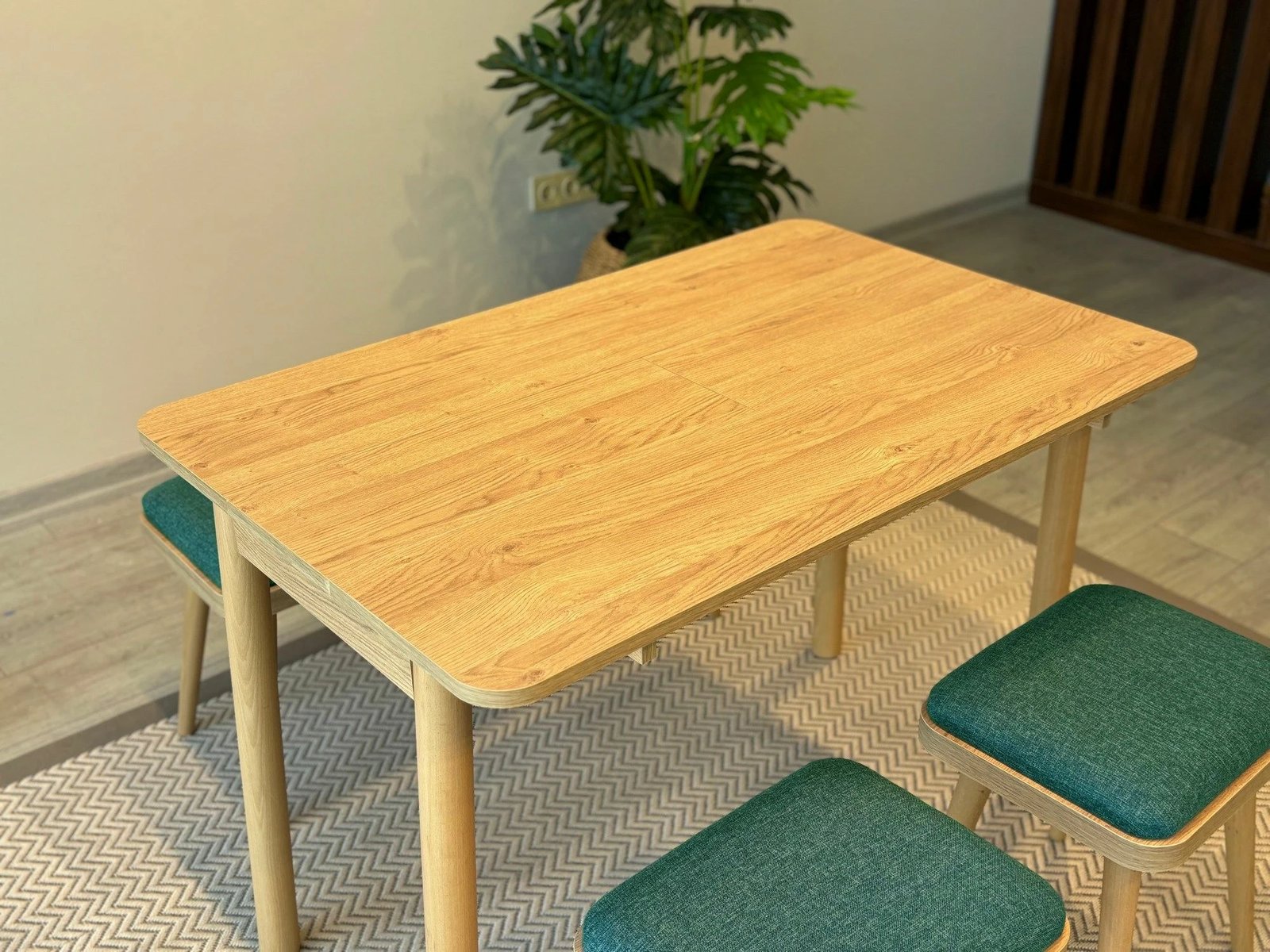 Set tavoline me karrige, zgjatshme, 6 pjesë, Skye Decor, Vina Mini 06 1070, ngjyrë lis, e gjelbër