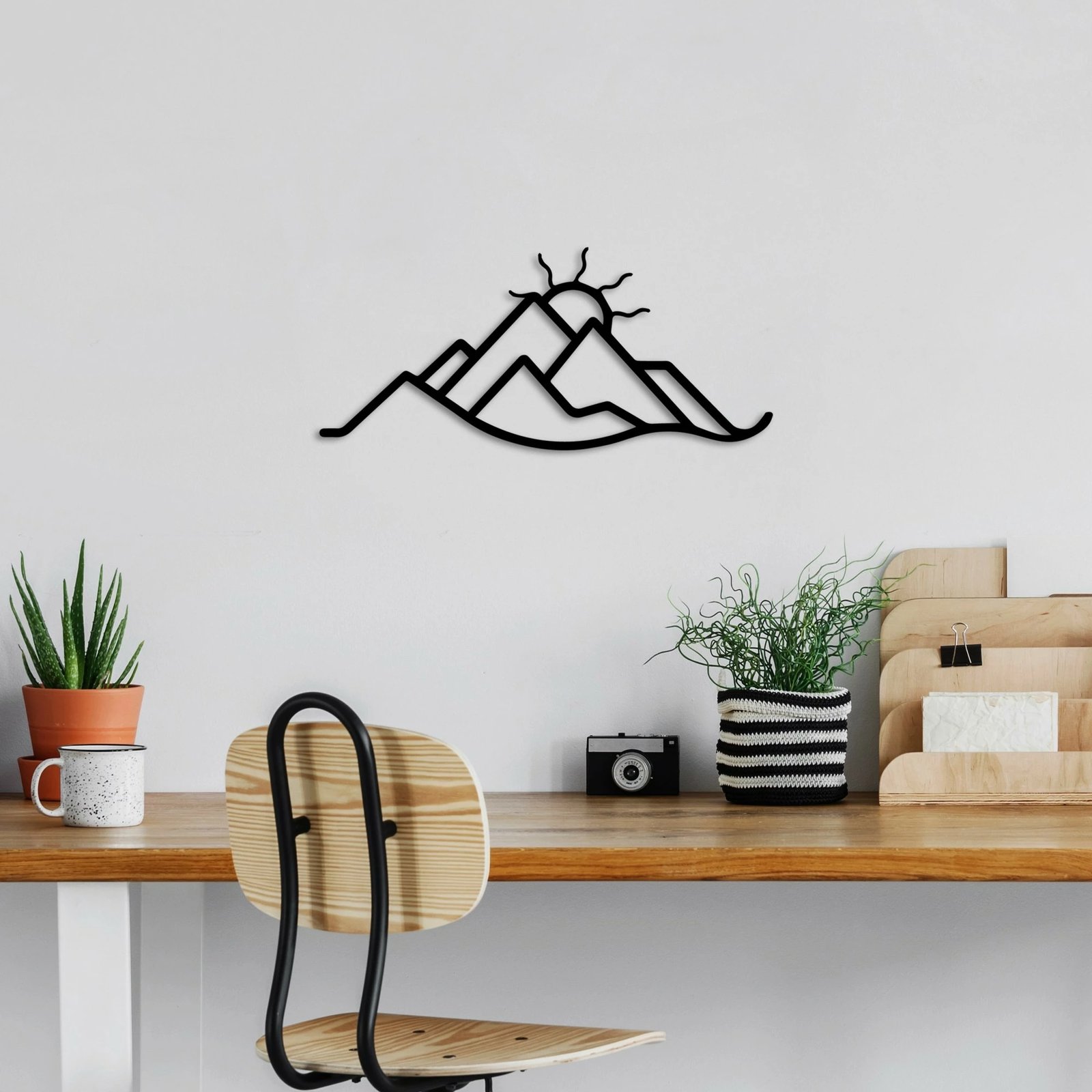 Aksesor dekorativ metalik për mur, male dhe diell, Wallity