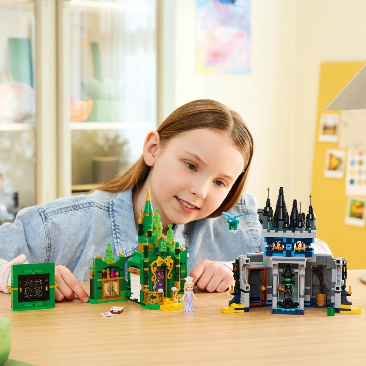 Set ndërtimi LEGO Wicked 75689 Emerald City & Kiamo Ko Castle, 860 pjesë, 9+