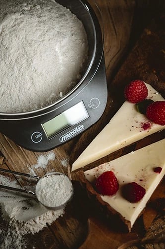 Peshore kuzhine, Adler MS 3164, kapacitet 5 kg, ndarje 1 g, tas plastik 700 ml, ekran LCD, e zezë