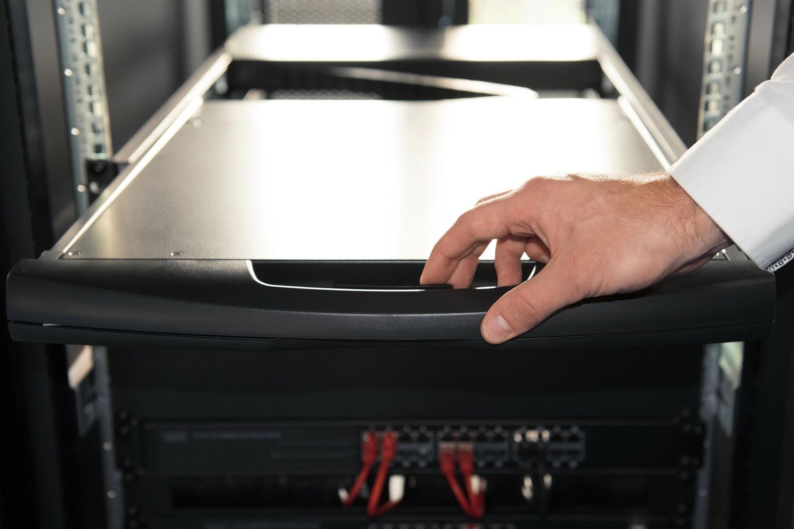 Konsolë modulare Digitus 19" HD LCD, 8-port HDMI KVM, e zezë