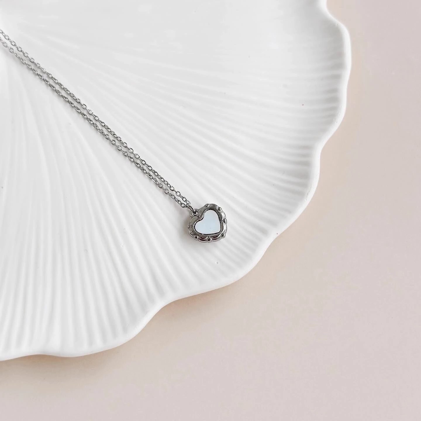 Vathë çeliku Jumeon, Anne Boleyn, ngjyrë gri