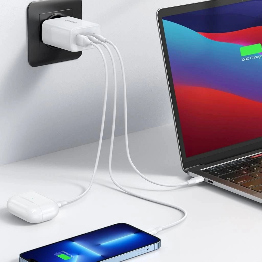 Karikues muri UGREEN CD275 me kabllo, 65W, 2x USB Type-C / USB-A, Bardhë