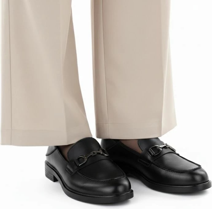 Mokasina lëkure për femra Vinceza 18117, të zeza