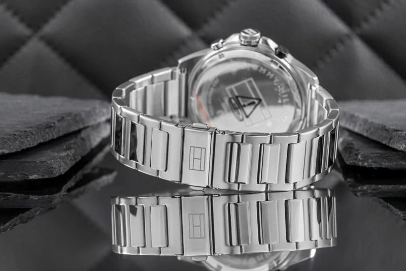 Orë dore për meshkuj Tommy Hilfiger, argjendtë
