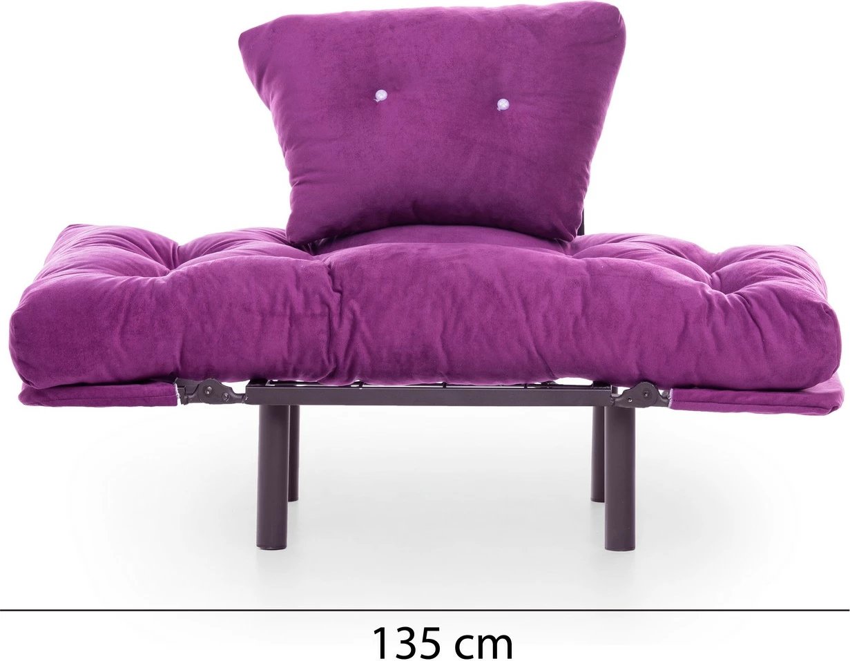 Karrige Wing Nitta, një vend, ngjyrë vjollcë