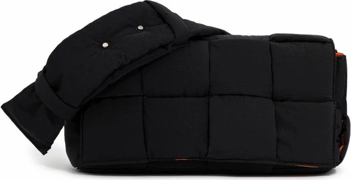 Çantë Bottega Veneta, e zezë