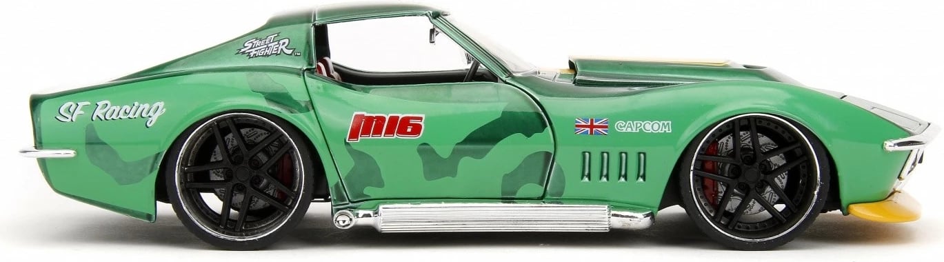 Veture lodër Jada Toys Street Fighter 1969 Chevrolet Corvette 1:24 me figurë Cammy, Gjelbër/Verdhë