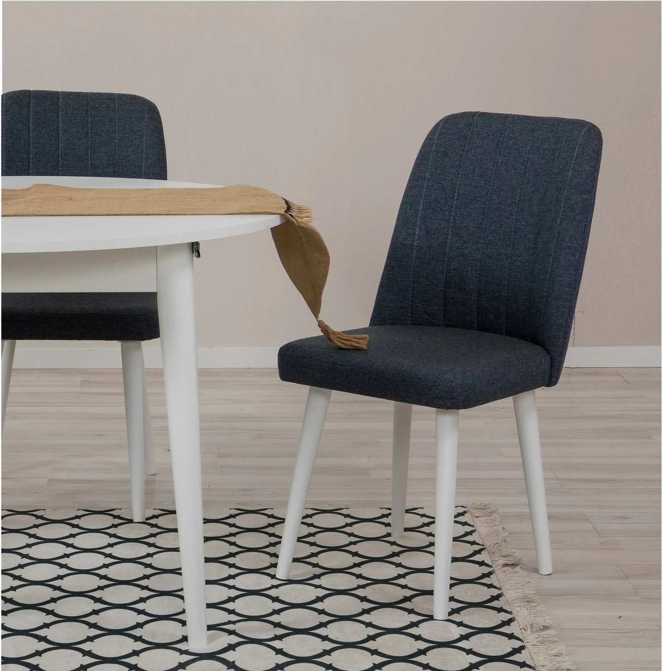 Tavolinë me karrige, e zgjatshme, 5 copë, ngjyrë e bardhë dhe kaltër e errët, Skye Decor, Vina 1048