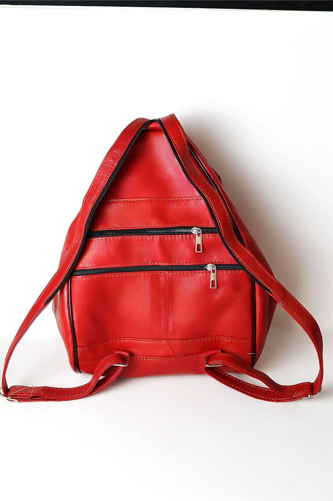 Çantë shpine prej lëkure, e kuqe, Zoozie Bags, HDBSVOCF1001
