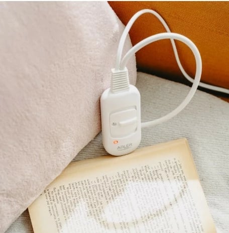 Jastëk elektrik Adler AD 7444, 38x38 cm, 2 nivele temperature, 80 W, mbrojtje nga mbinxehja, mbulesë polar e lareshme, rozë