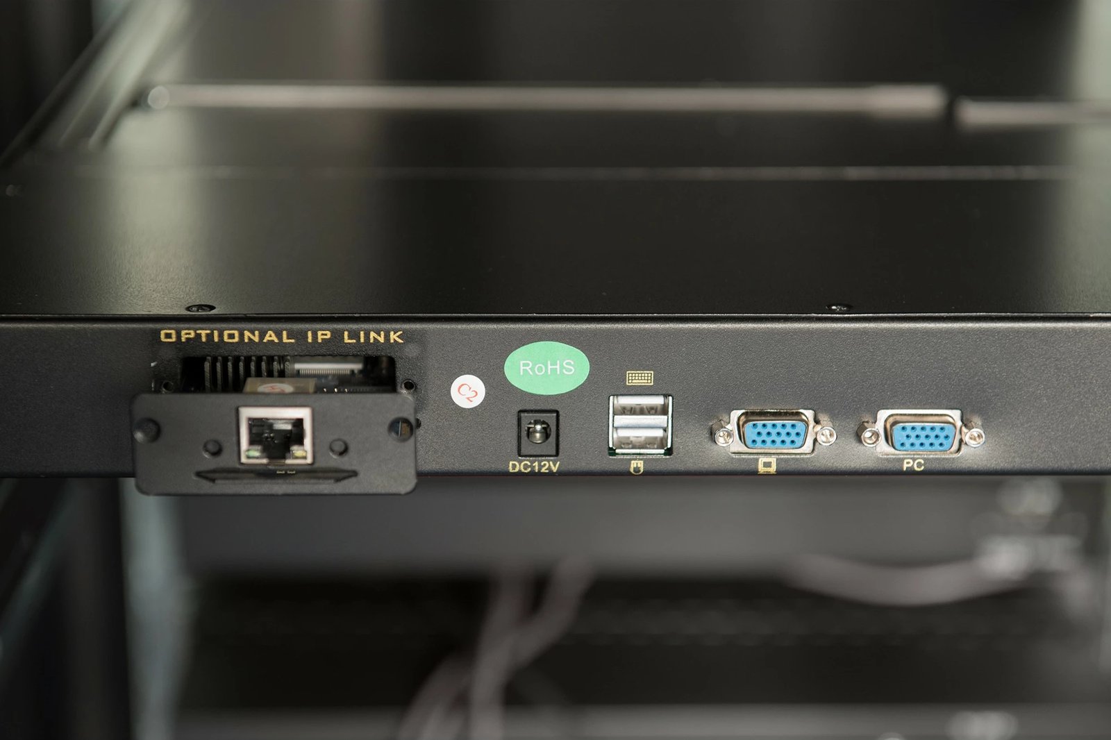 Konsolë modulare Digitus 17" TFT, 8-port KVM, touchpad, gjermanisht, e zezë