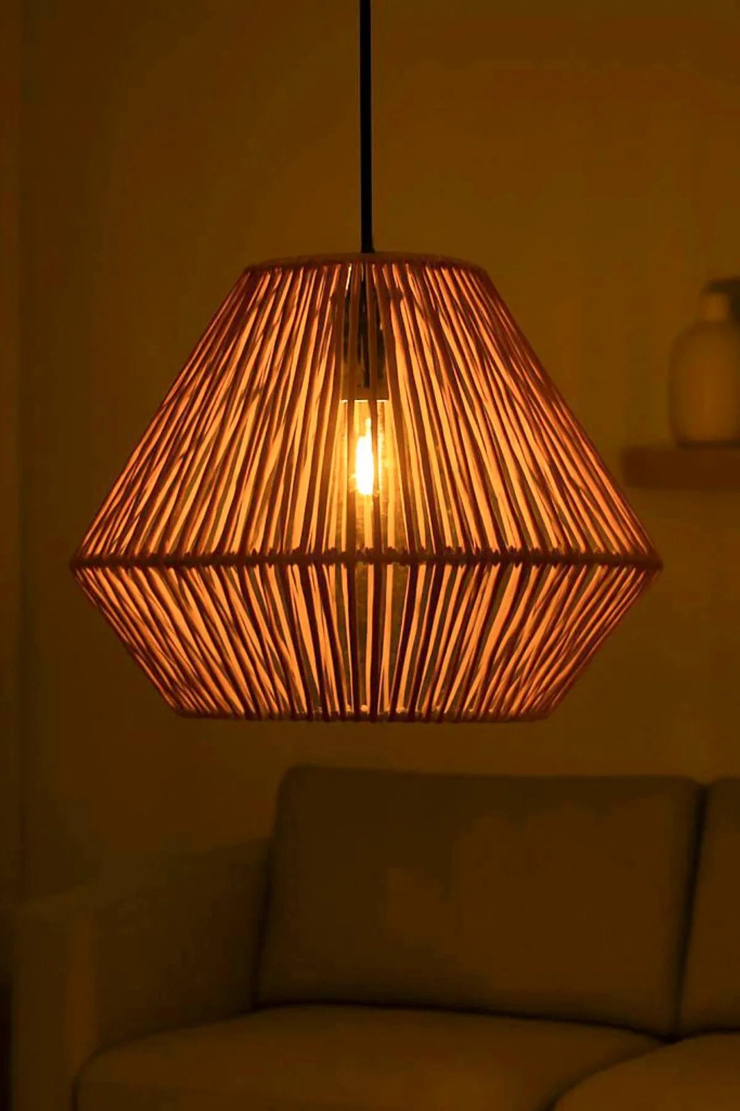 Llambë tavani Opviq, BK085, ngjyrë ecru, trup metalik, kapak rafia, lartësi e rregullueshme