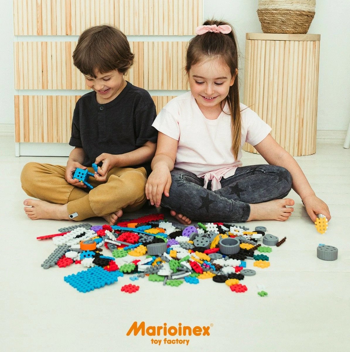 Set lodrash ndërtimi Marioinex Mini Waffle Konstruktor Expert 141 elemente, shumëngjyrëshe